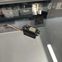 PRE-OWNED Highest DLP650 Low Profile (0.06s/8.3kg/7.4V) Coreless Servo
