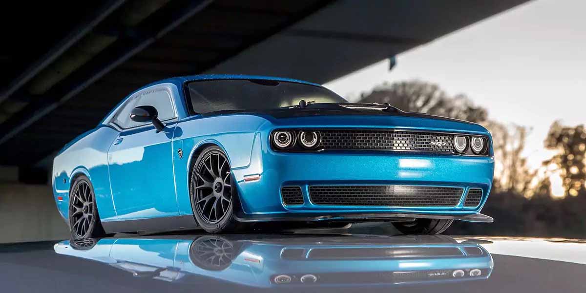 Kyosho Fazer FZ02 (L) Dodge Challenger SRT 2015 Bleu 1:10 Readyset